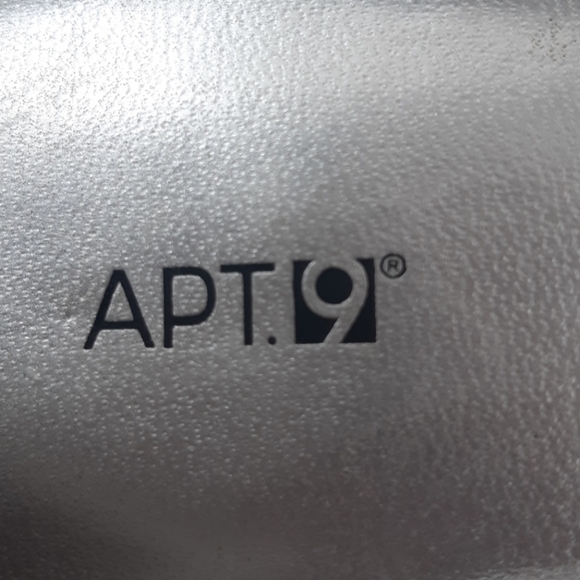 Kohl's silver metallic sparkly women wrap around size 9 heels - Picture 8 of 8